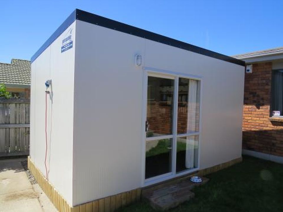 4.8M X 3.0M CABIN